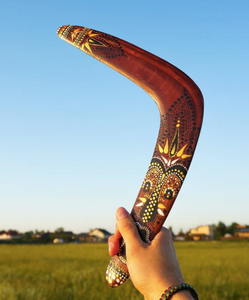 Boomerang "Indigenous 2". Handcrafted, hand painted & flight-tested returning wooden boomerang.