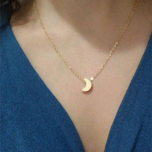 Delicate Pendant Necklace